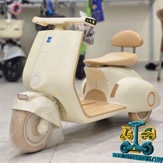 12V kids vespa scooter TOYS N RIDES Pakistan