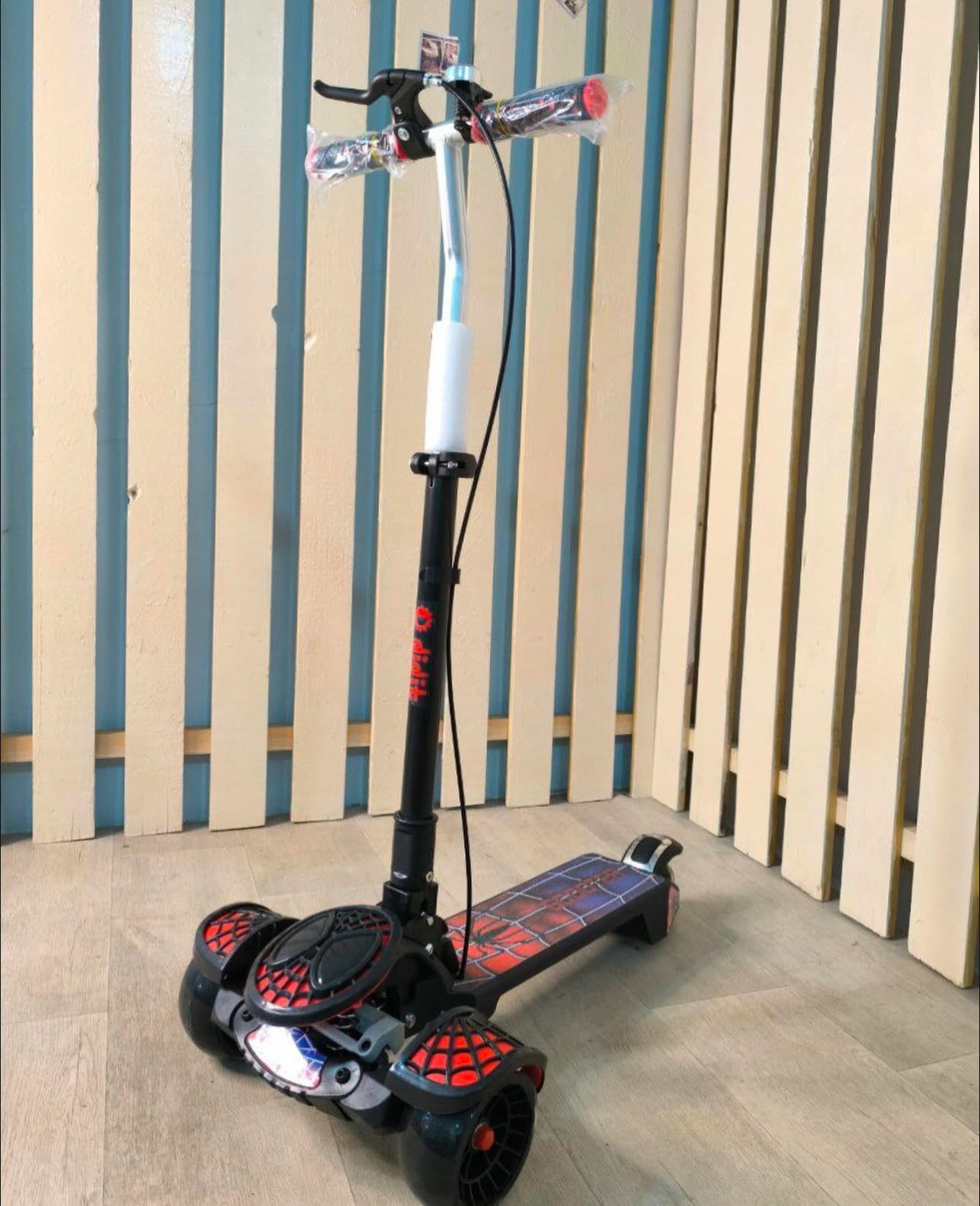 Spider-man shape foldable heavy duty manual Scooty for kids